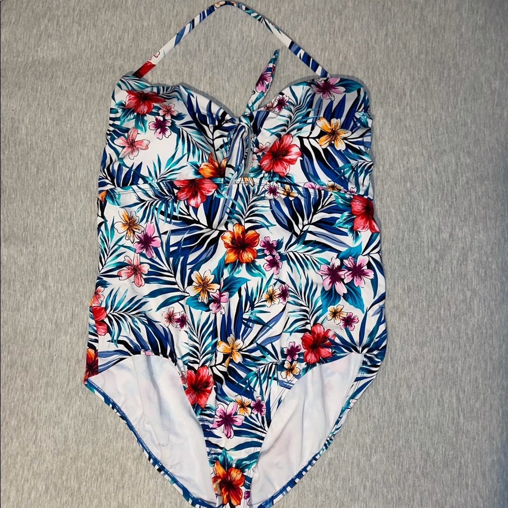 Time and Tru Women’s Plus Size Tropical Rainforest Bandeau One-Piece Swimsuit